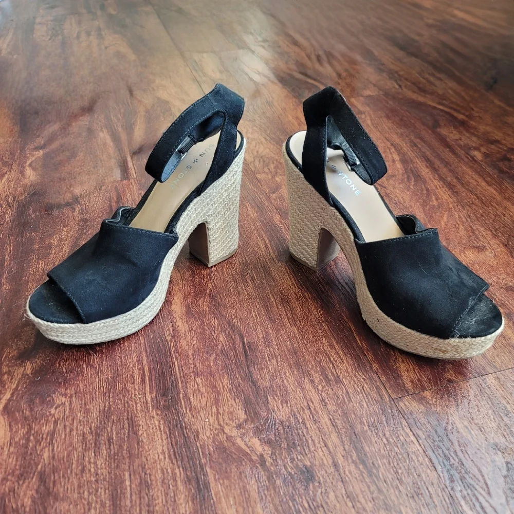 EUC Sun + Stone Fey Black Platform Faux Suede Sandals with Ankle Strap